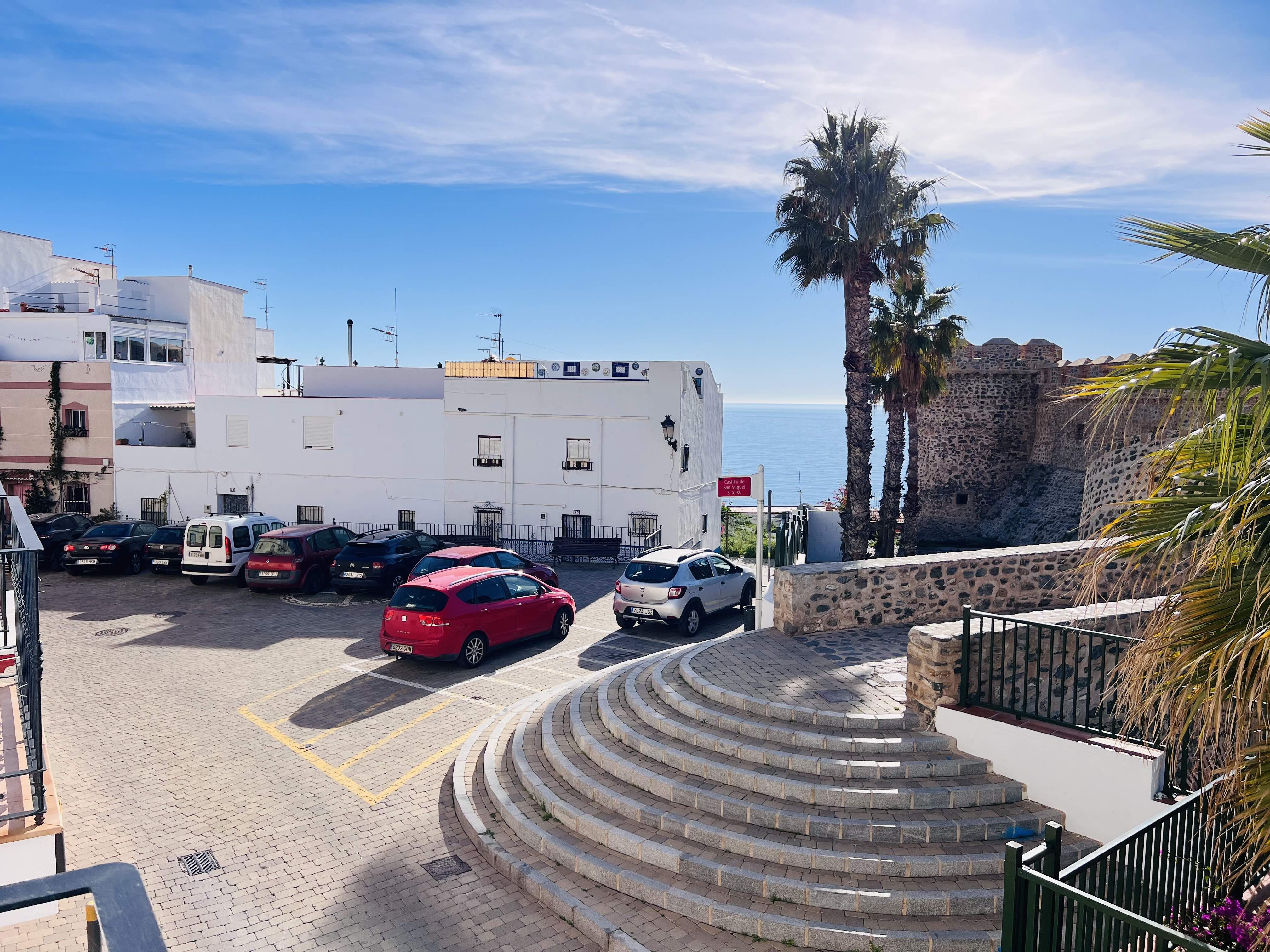 BONITA Y ACOGEDORA CASA DE PUEBLO CON VISTAS AL MAR