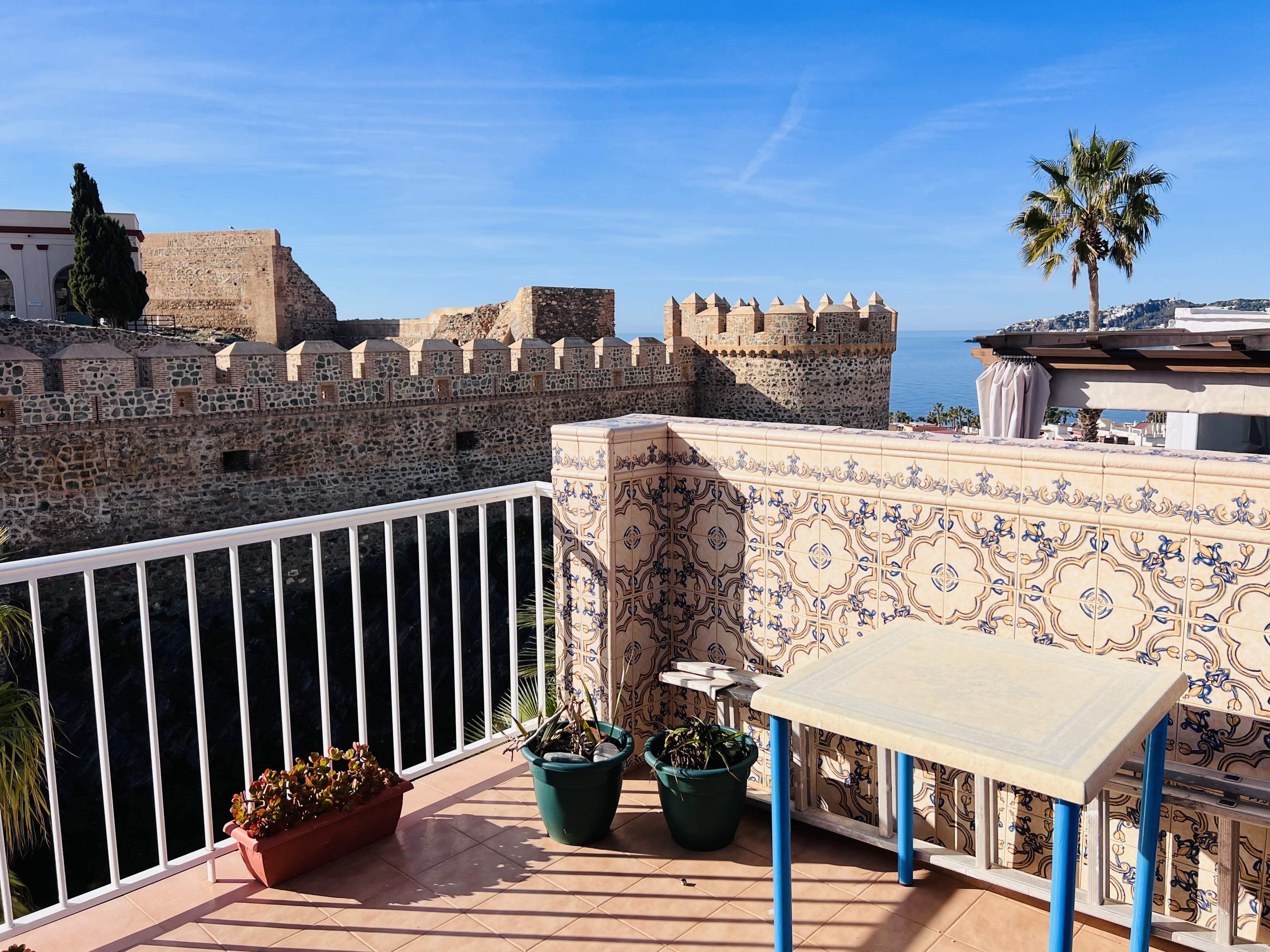 BONITA Y ACOGEDORA CASA DE PUEBLO CON VISTAS AL MAR