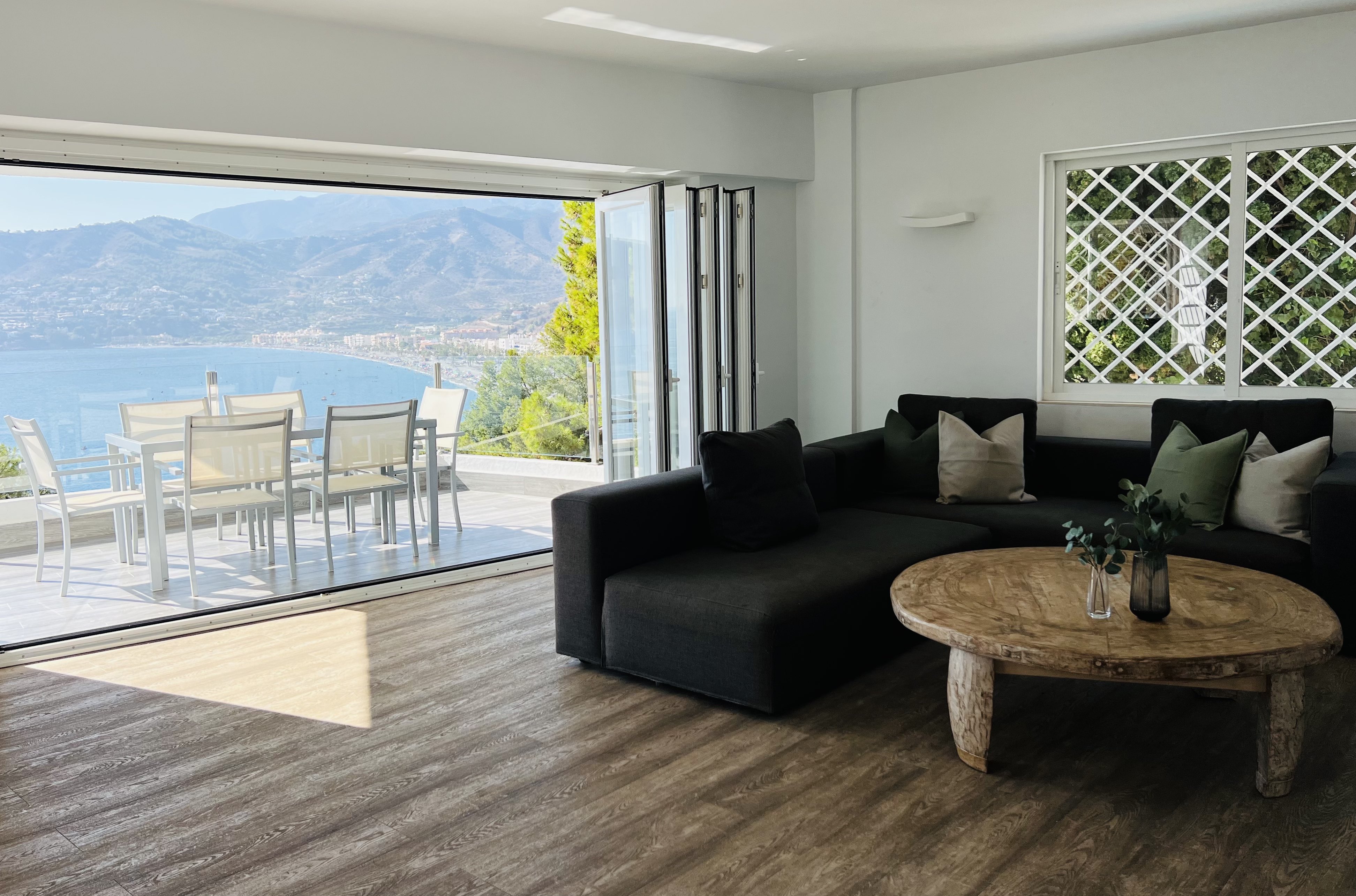 VILLA EN PUNTA DE LA MONA , LA HERRADURA