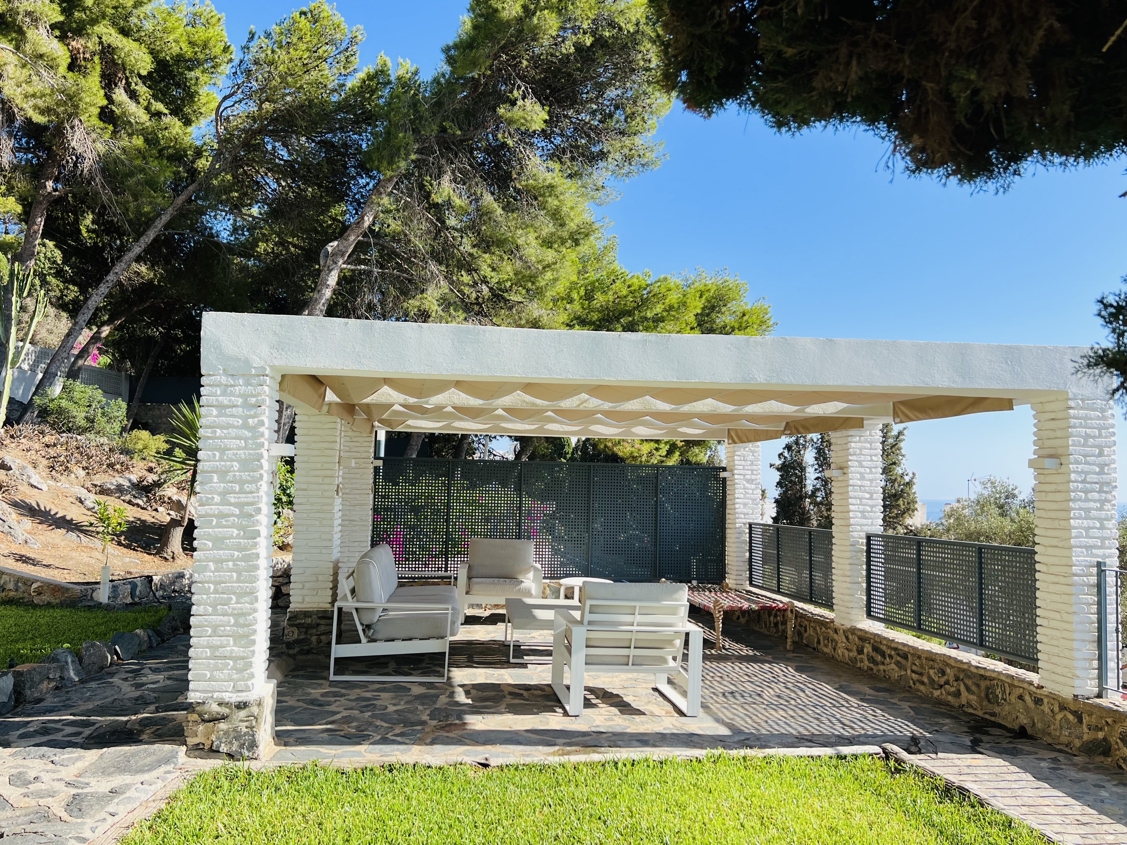 VILLA EN PUNTA DE LA MONA , LA HERRADURA