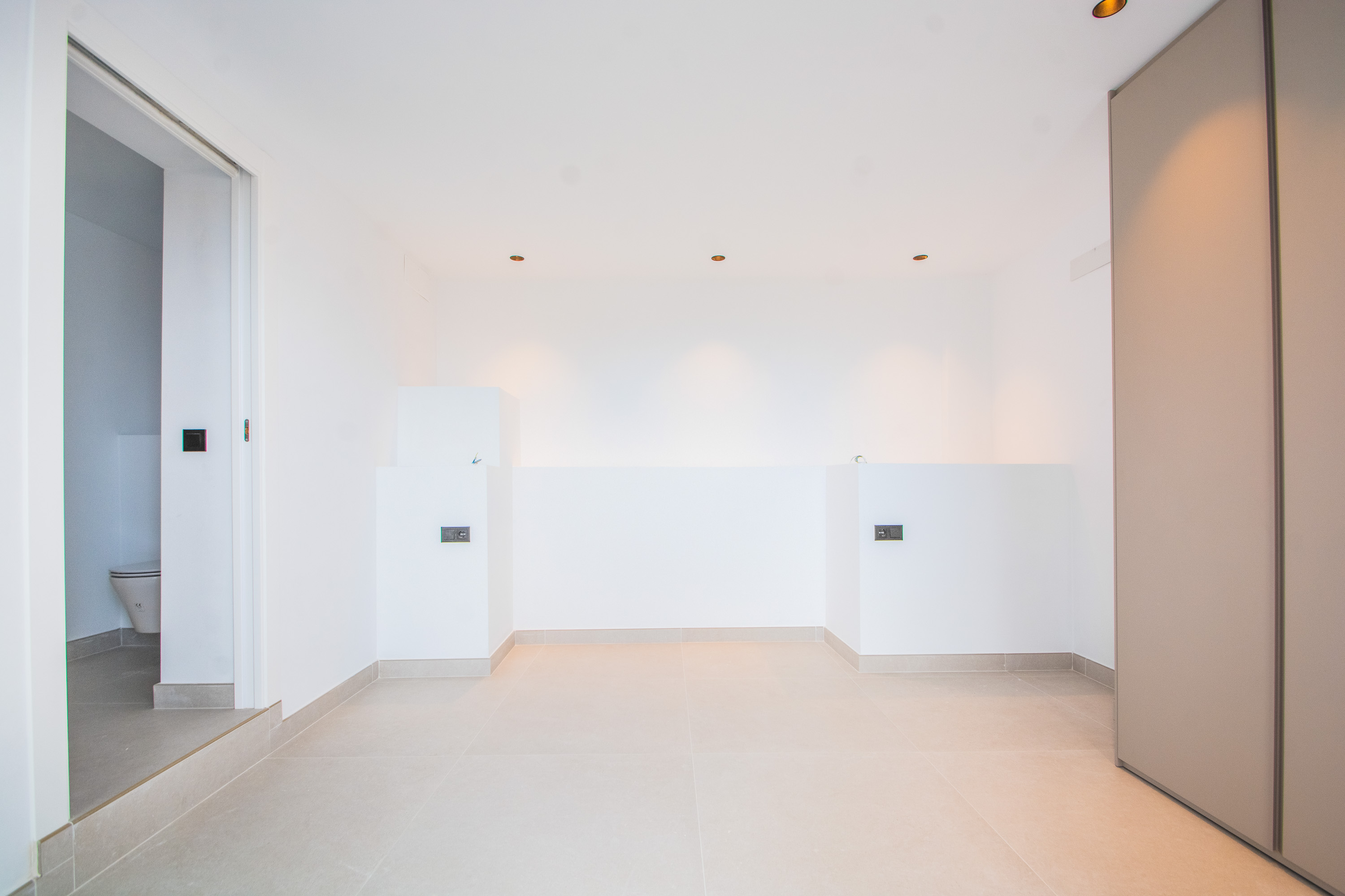 EXCLUSIVO APARTAMENTO DE LUJO CON VISTAS PANOR�MICAS EN LA MAIRENA
