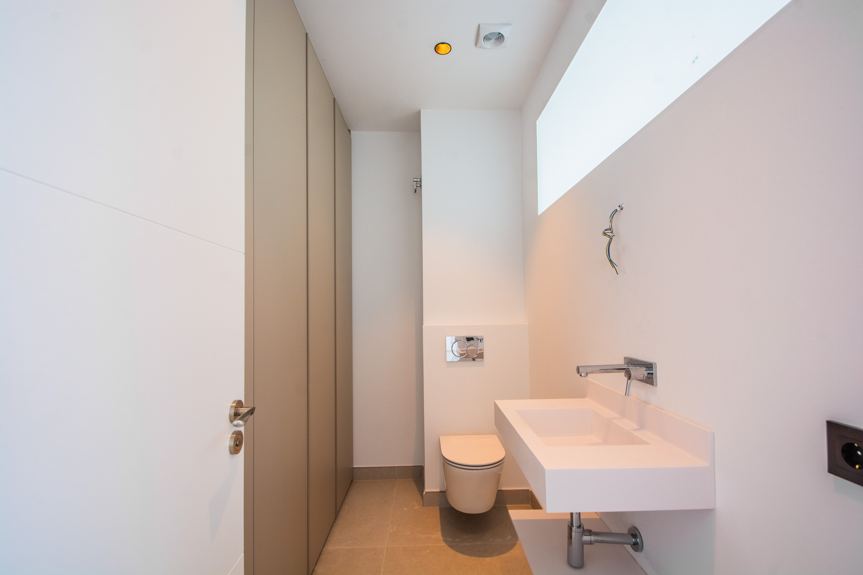 EXCLUSIVO APARTAMENTO DE LUJO CON VISTAS PANOR�MICAS EN LA MAIRENA
