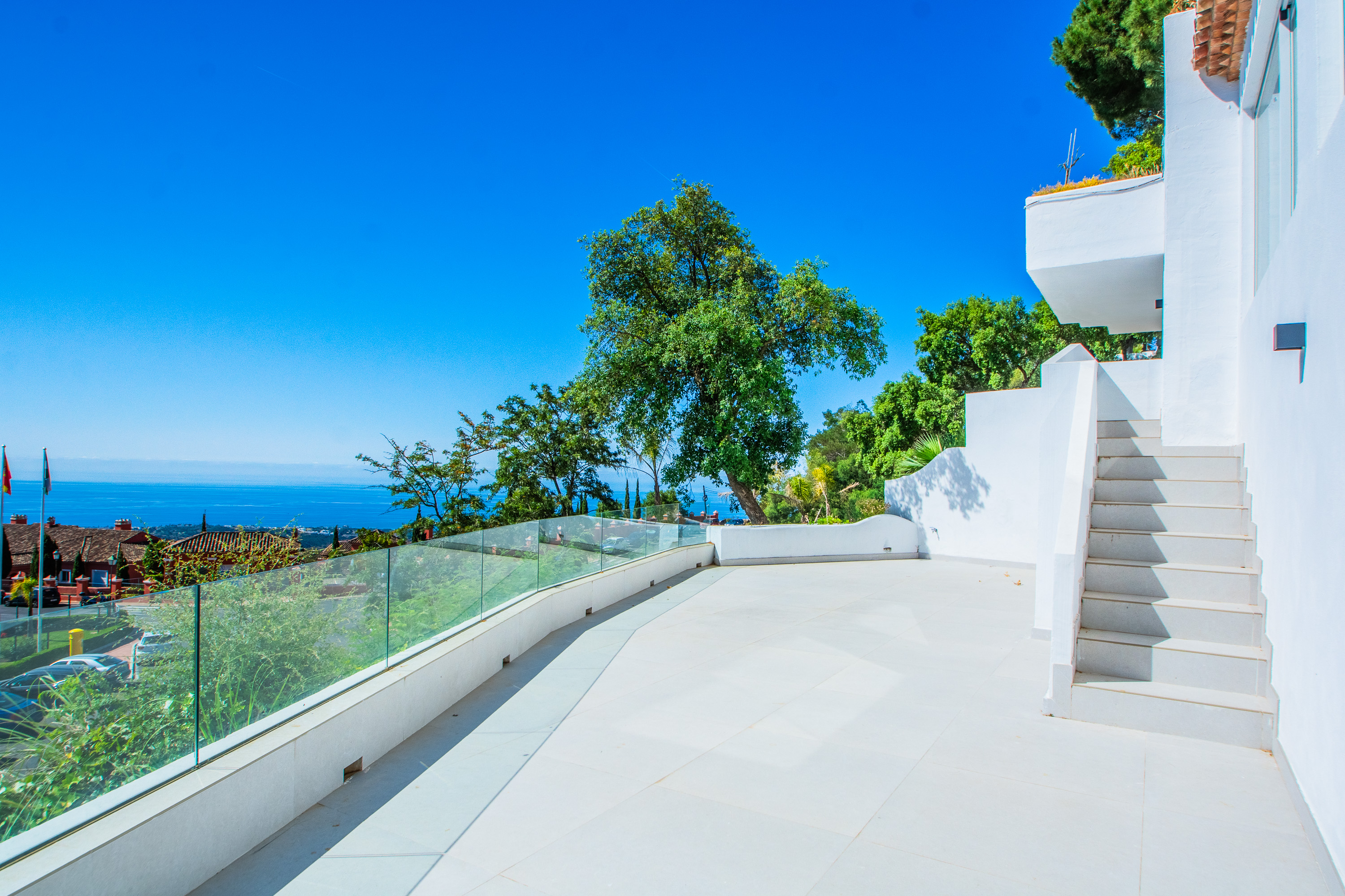 EXCLUSIVO APARTAMENTO DE LUJO CON VISTAS PANOR�MICAS EN LA MAIRENA
